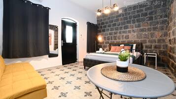 Comfort appartement | Woonruimte | Flatscreentelevisie