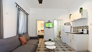 YalaRent Bazalet 1BR APT 6 | Living area - YalaRent Bazelet Apartments (Tiberias)