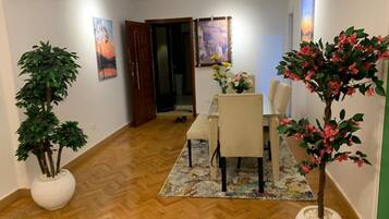 Grand Apartment | In-room dining