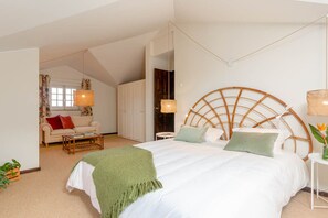 5 bedrooms, free WiFi, bed sheets