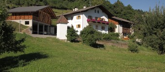 Paderlafoderhof Apartment 2, Zentrale Lage mit Garage