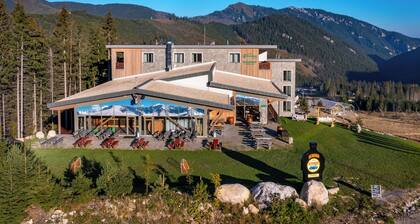 HOTEL STRACHAN FAMILY JASNĂ