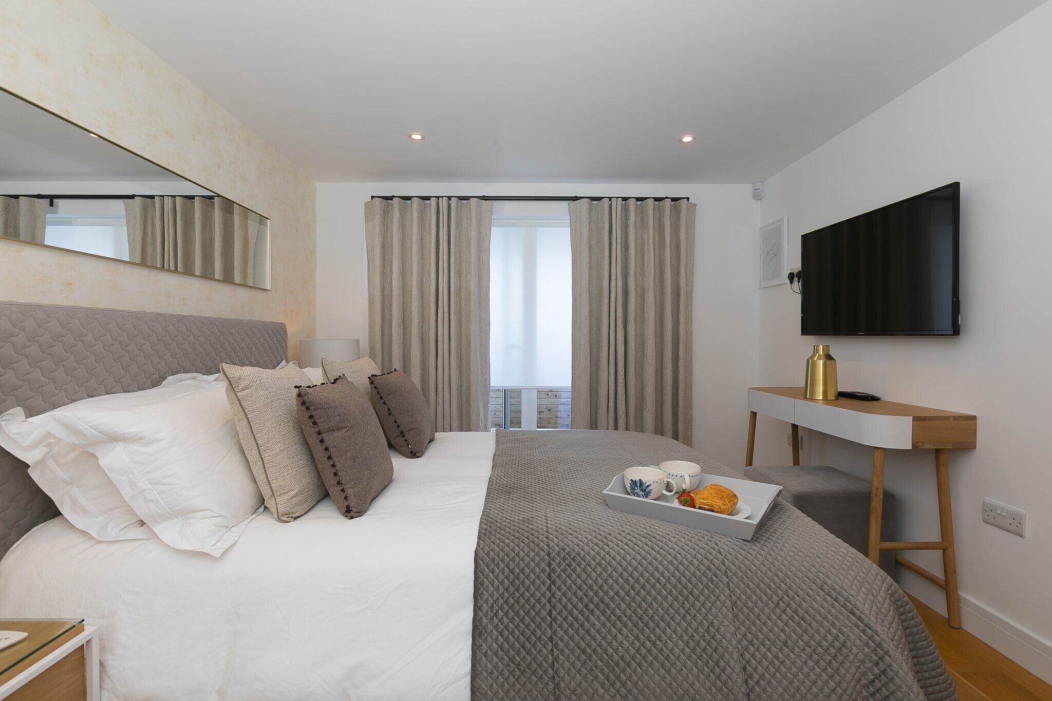 3 Schlafzimmer, individuell dekoriert, individuell eingerichtet