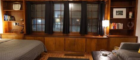 Desk, iron/ironing board, free WiFi, bed sheets