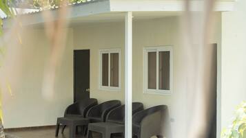 Habitación Doble Económica | Blackout drapes, free WiFi, bed sheets