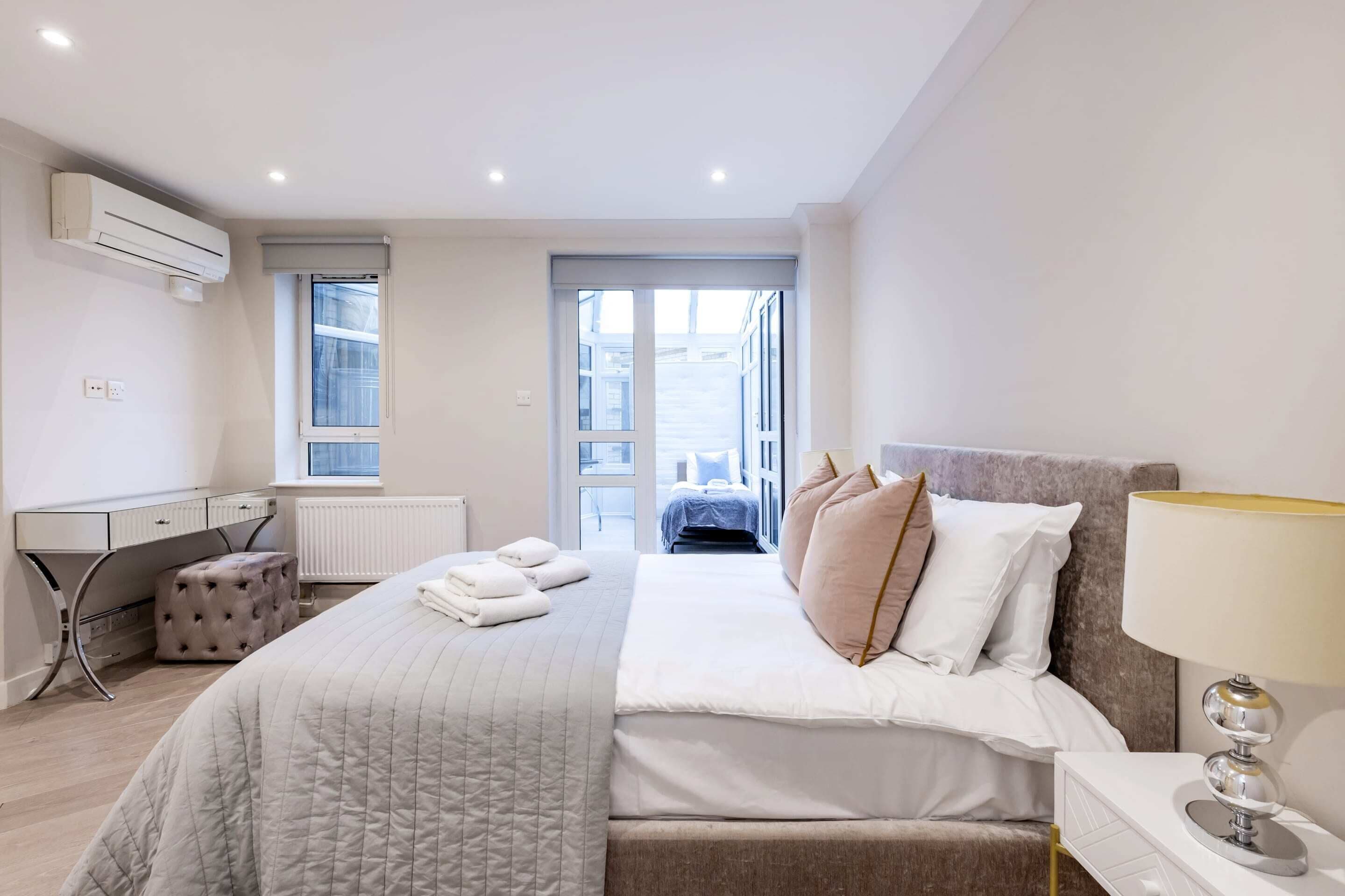 Basic Apartment, Multiple Beds | 2 bedrooms, desk, laptop workspace, iron/ironing board