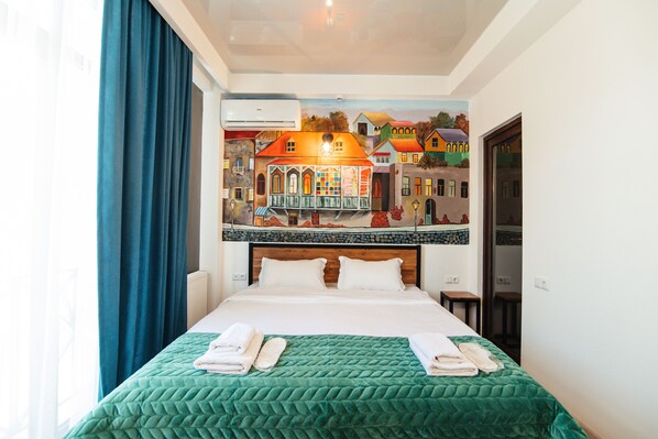 华丽客房, 1 张特大床和 1 张沙发床 | 特色装修、办公桌、笔记本电脑工作区、免费 WiFi