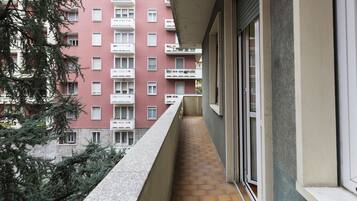 Paoli for 4 | Balkon