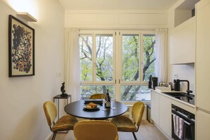 Appartement, plusieurs lits | Restauration