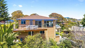 Property grounds - 2 of 3 Bay Lane - Close to golf course (Narooma)