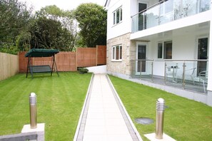 Property grounds - Moonsail (St Ives)