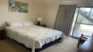 2 bedrooms, iron/ironing board