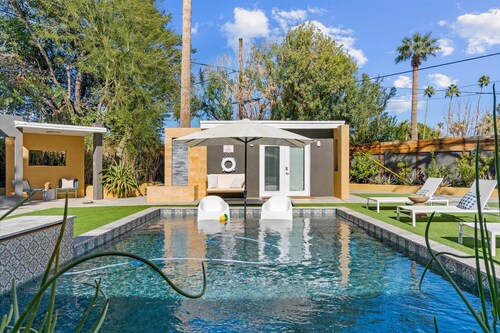 Private Villa w/ Saltwater Pool | Centrally Located