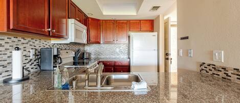 Fridge, microwave, oven, stovetop