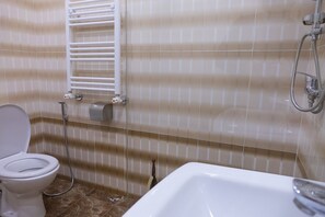Comfort Room | Blackout drapes, iron/ironing board, free WiFi - MidCity Hostel (Yerevan)