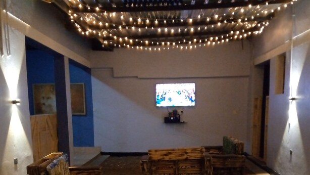 Living area - Motel Santaviva (Kisoro)