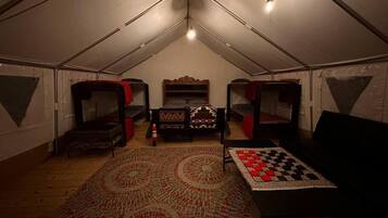 1 habitación, wifi y ropa de cama