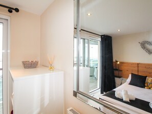 2 bedrooms, individually decorated, individually furnished, free WiFi - Bear's Apartment (Portland)