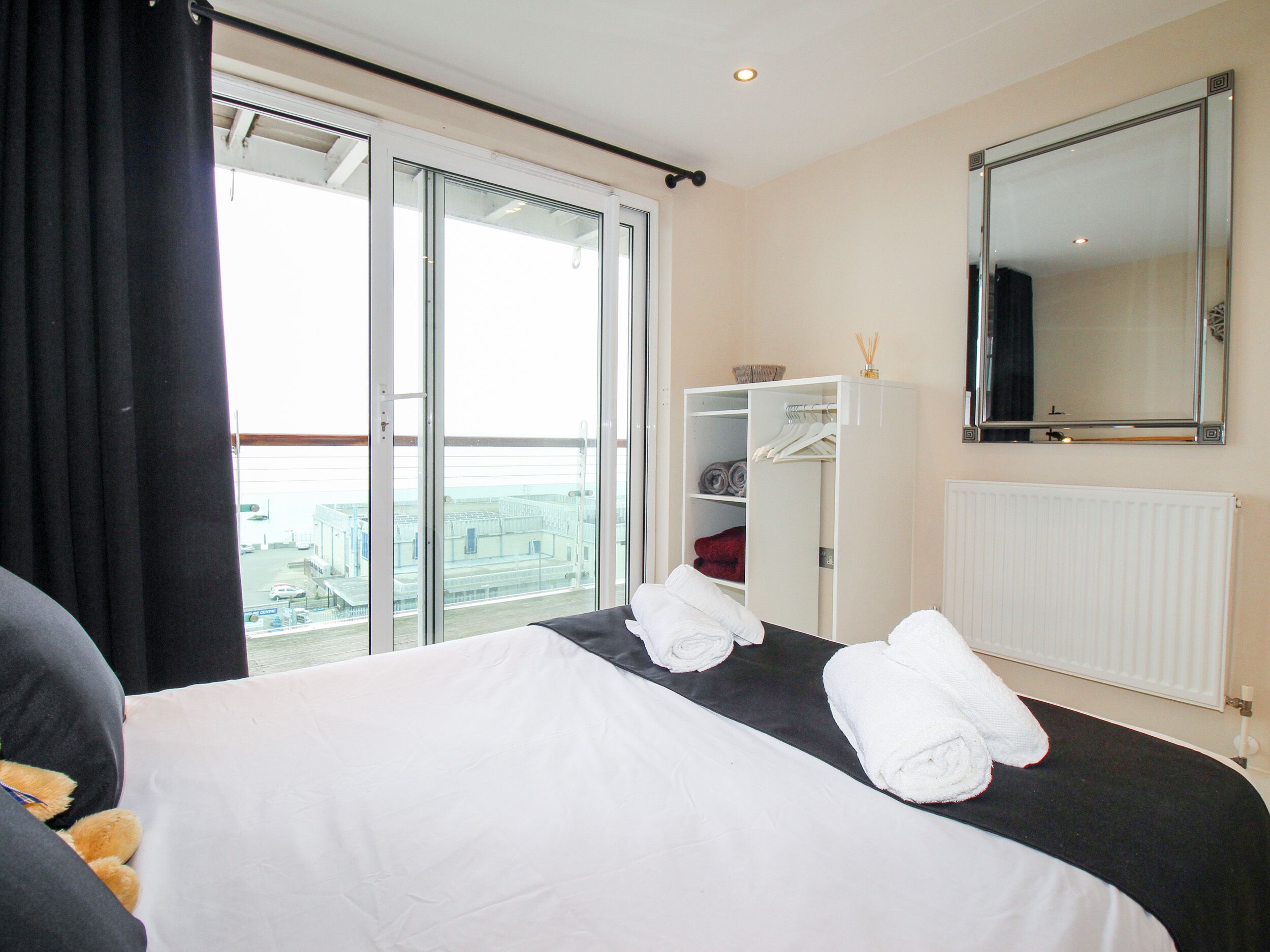 2 bedrooms, individually decorated, individually furnished, free WiFi