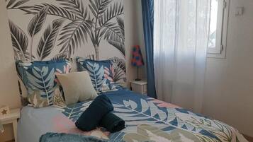 2 bedrooms, WiFi, bed sheets