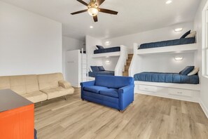 TV, DVD player - Birds Eye View - Brand new home, close to beach, amazing views! (Crystal Beach)