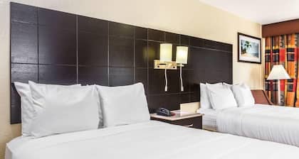 Econo Lodge Inn and Suites Florida City FL