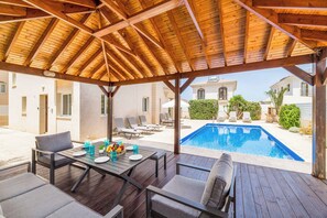Pool - Villa Hannah - Four Bedroom Villa, Sleeps 8 (Paralimni)