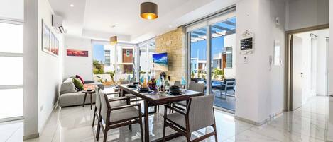 تناول الطعام