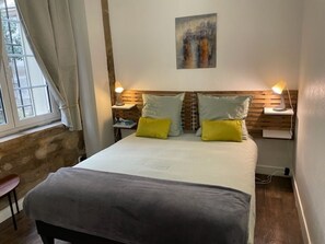 Strykejern/-brett, wi-fi (inkludert) og sengetøy