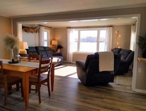 Smart TV, fireplace, DVD player