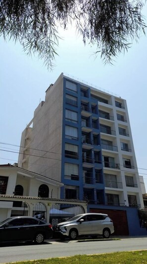 Exterior - 3BR/4BA/1GA/BALC View Av. San Borja Norte Cdra.8 (Lima)