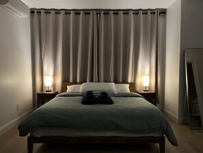 1 slaapkamer, een bureau, wifi, beddengoed
