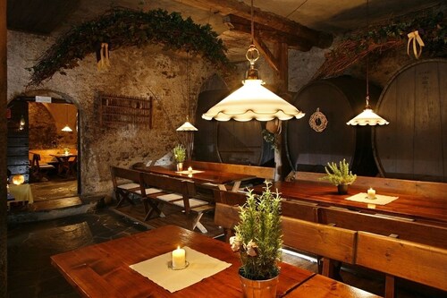 Ap. Schmiedacker, cozy apartment with beautiful terrace and large bathroom