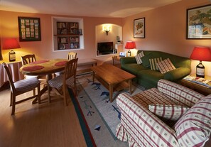TV, books, music library, stereo