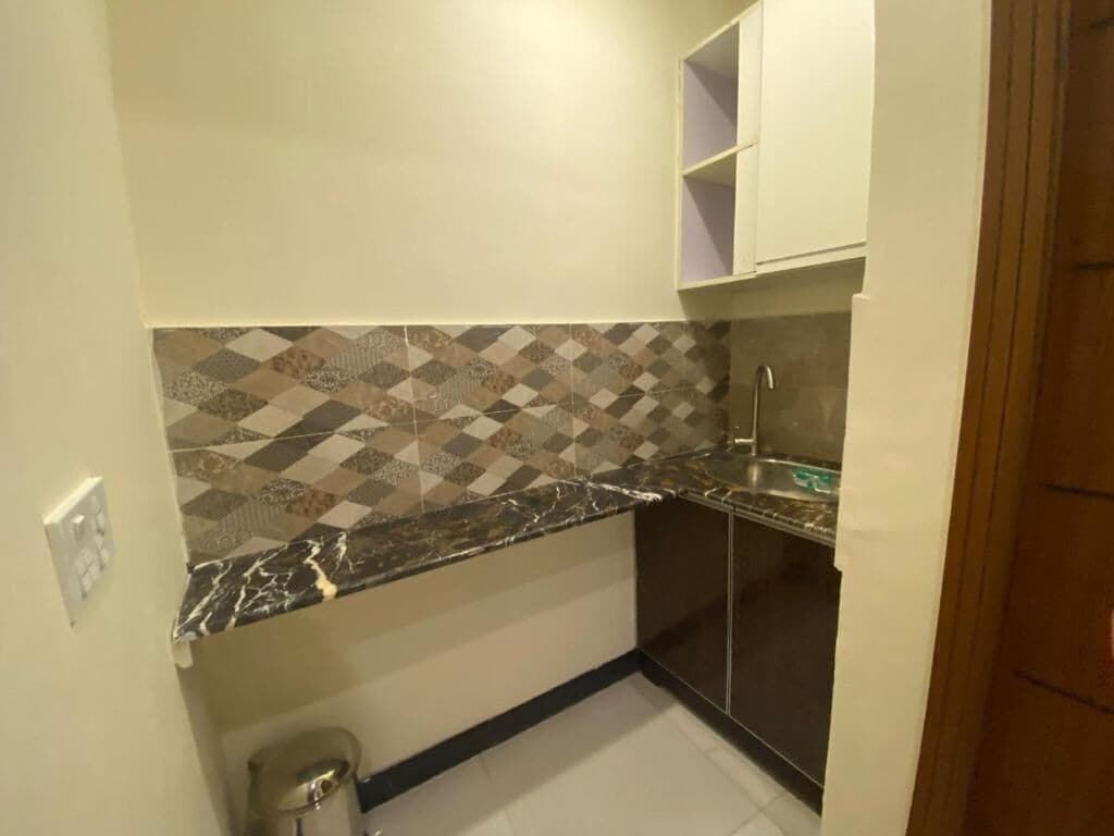 Deluxe Double Room | Bathroom | Shower, designer toiletries, towels, soap