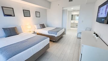 3 bedrooms, desk, iron/ironing board, travel crib