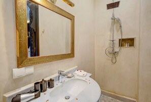 Dusche, Haartrockner