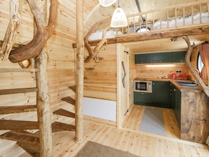 Cottage | Interior - Erme (Plymouth)