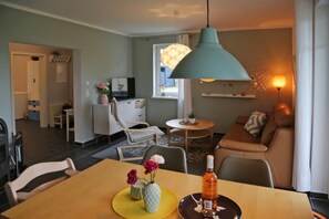 TV, fireplace, DVD player - Moderne Ferienwohnung Wellenreiter - 3 Min. vom Strand Entfernt (Börgerende-Rethwisch)