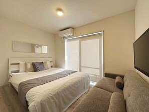 1 bedroom, WiFi, bed sheets - 6-minute walk in Onomichi station for 3Ppl (Onomichi)