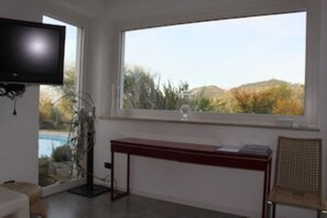 Interior - Fair View. (Bardolino)