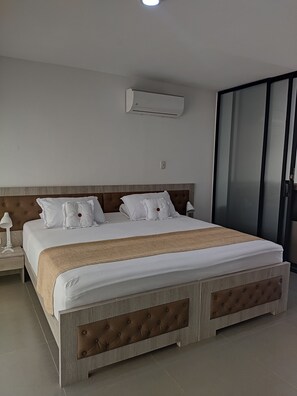 华丽开间, 1 张特大床 | 羽绒被、加厚床垫、特色装修、特色家居