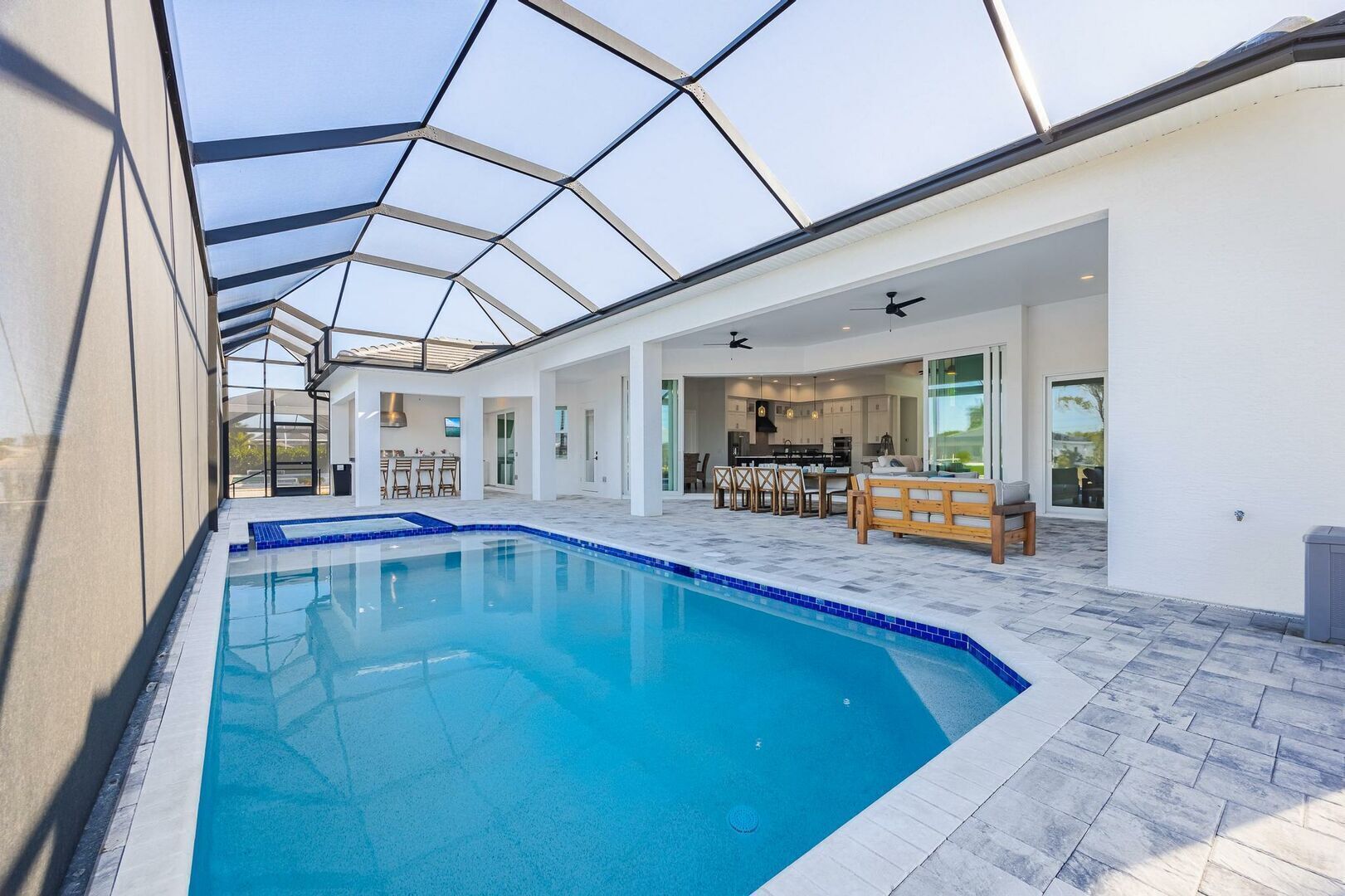 室外泳池、暖水池