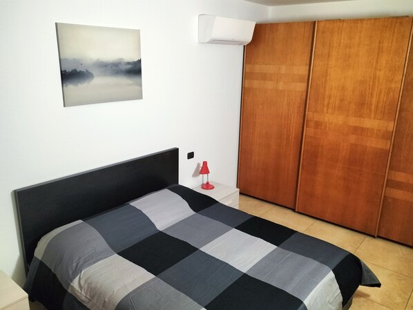 1 bedroom, WiFi, bed sheets