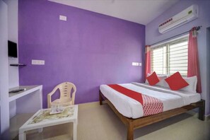 5 bedrooms, WiFi, bed sheets