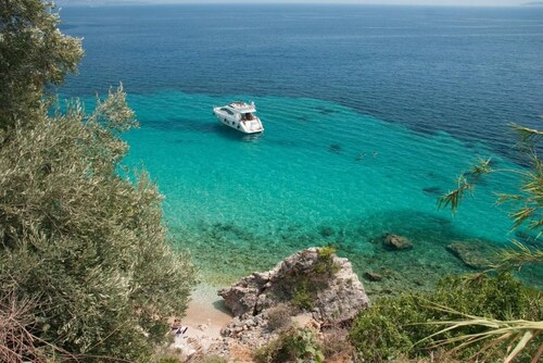 Villa Golden Tiara Large Private Pool, A/C, WiFi