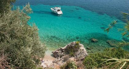 Villa Golden Tiara Large Private Pool, A/C, WiFi
