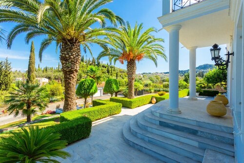 Villa Golden Tiara Large Private Pool, A/C, WiFi