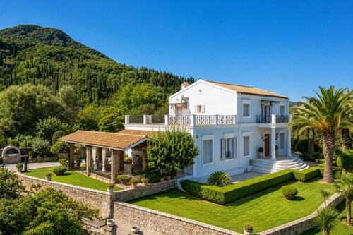Villa Golden Tiara Large Private Pool, A/C, WiFi