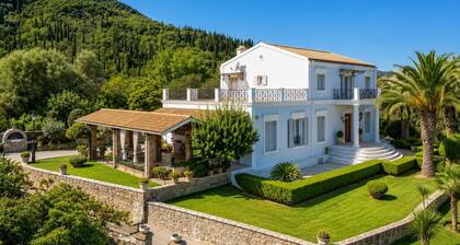 Villa Golden Tiara Large Private Pool, A/C, WiFi